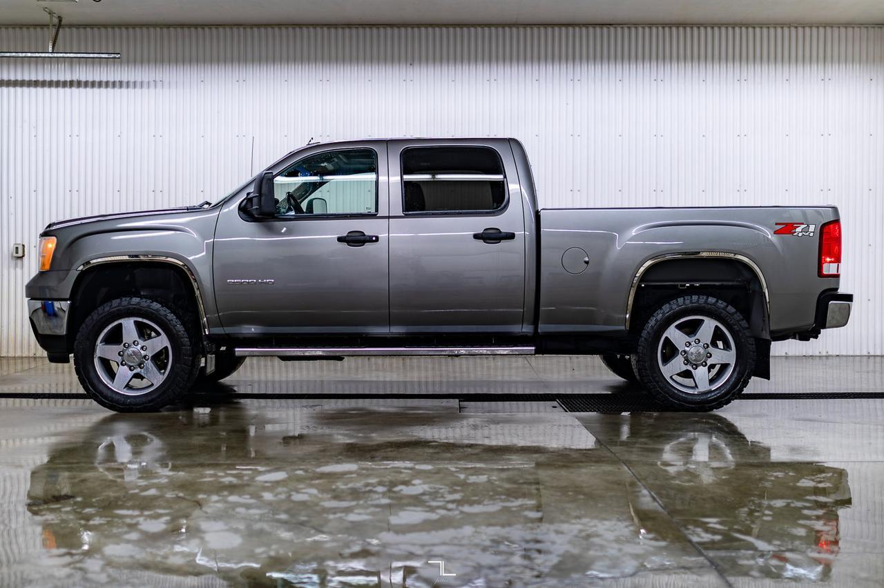 2012 GMC Sierra 2500HD 4x4 Crew Cab SLE Z71 Diesel Leather BCam Red Deer AB