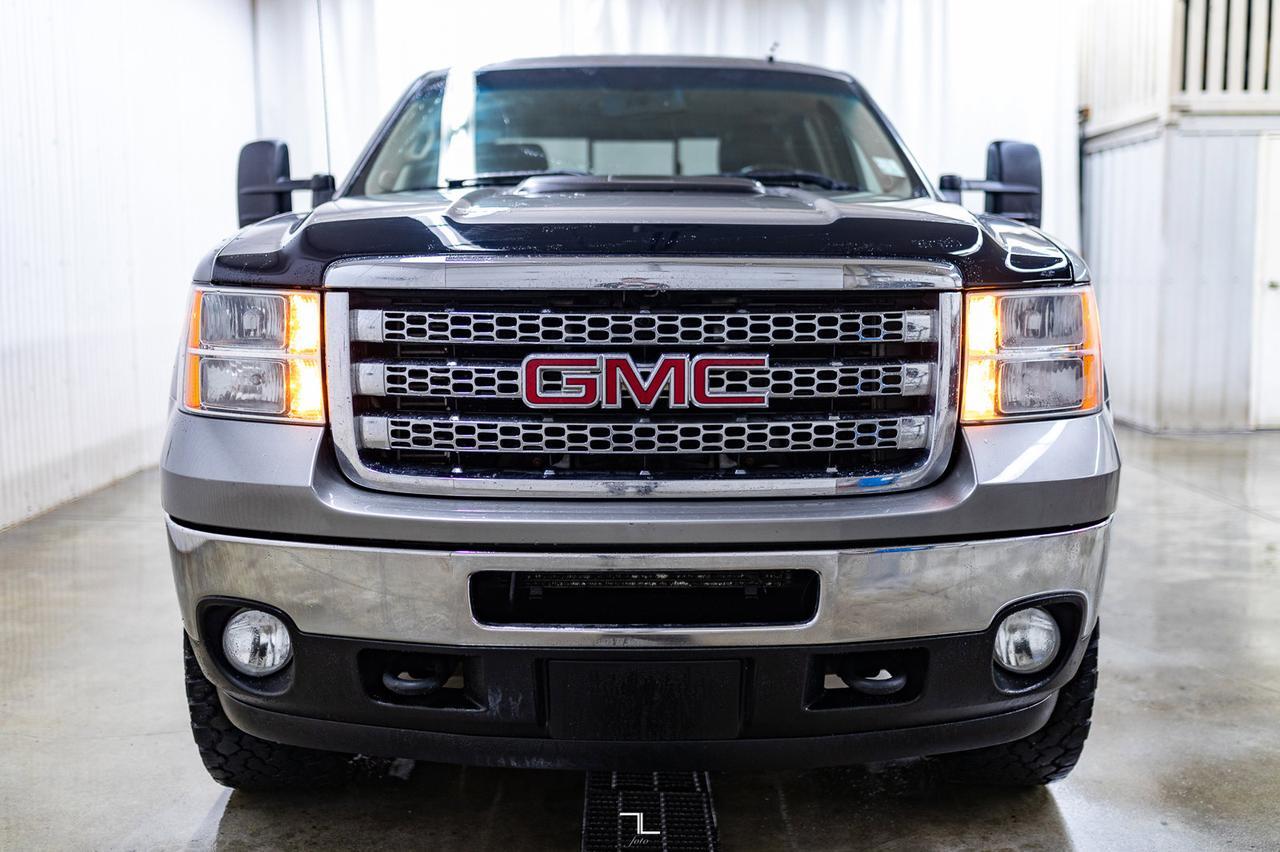 2012 GMC Sierra 2500HD 4x4 Crew Cab SLE Z71 Diesel Leather BCam Red Deer AB