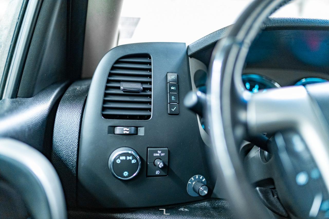 2012 GMC Sierra 2500HD 4x4 Crew Cab SLE Z71 Diesel Leather BCam Red Deer AB