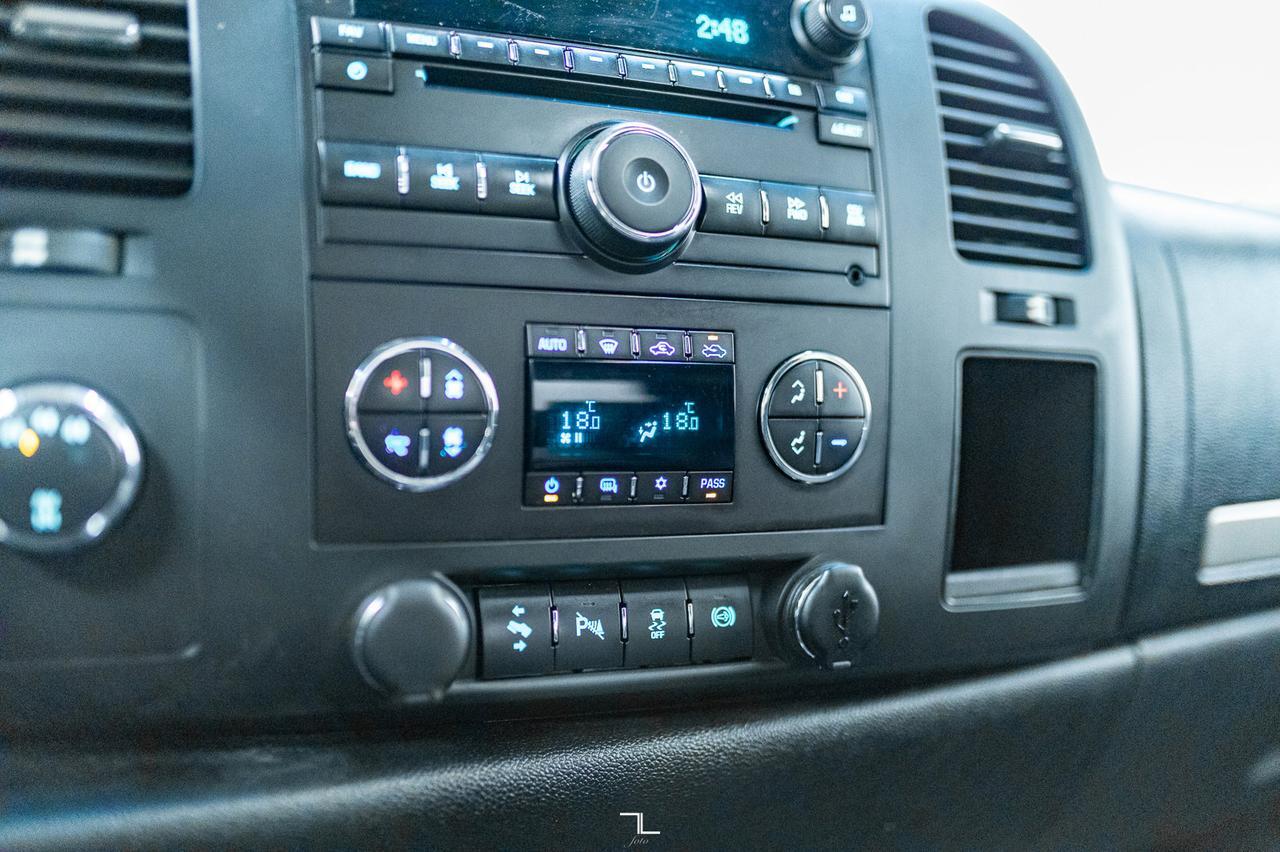 2012 GMC Sierra 2500HD 4x4 Crew Cab SLE Z71 Diesel Leather BCam Red Deer AB