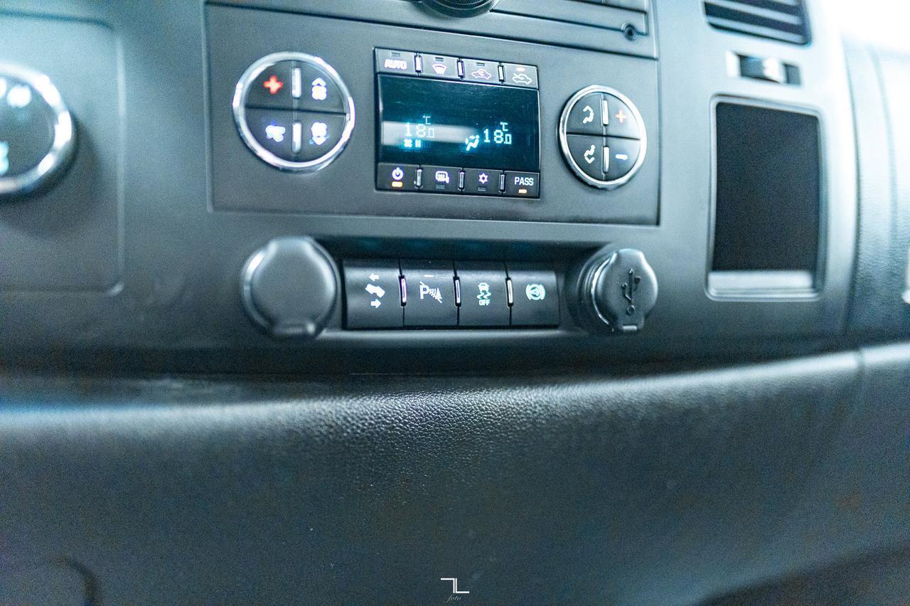 2012 GMC Sierra 2500HD 4x4 Crew Cab SLE Z71 Diesel Leather BCam Red Deer AB