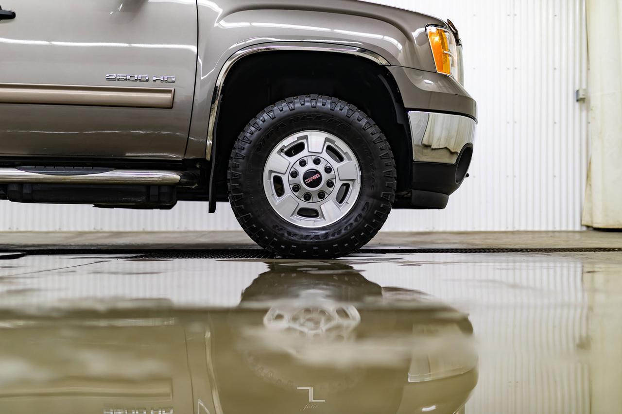 2012 GMC Sierra 2500HD 4x4 Crew Cab SLE Z71 Diesel Red Deer AB