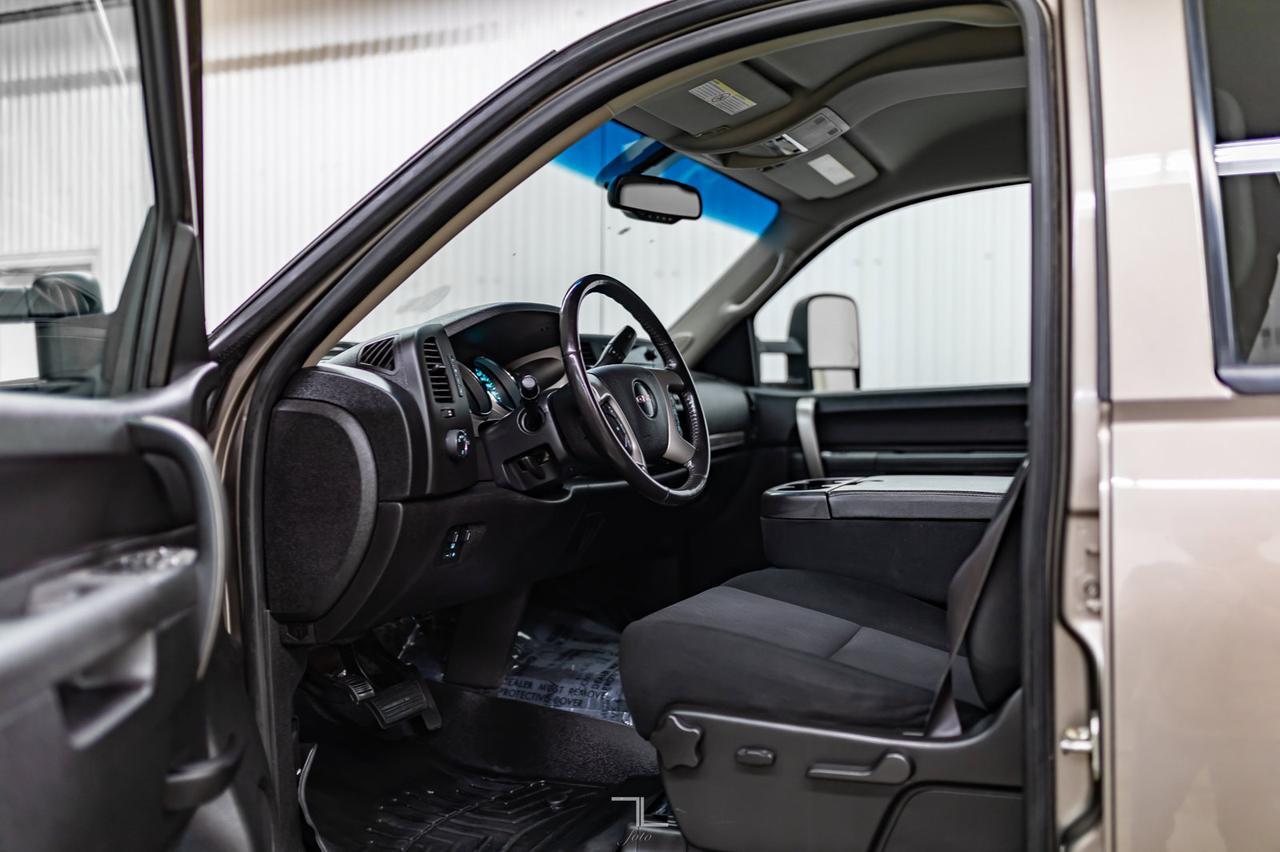 2012 GMC Sierra 2500HD 4x4 Crew Cab SLE Z71 Diesel Red Deer AB