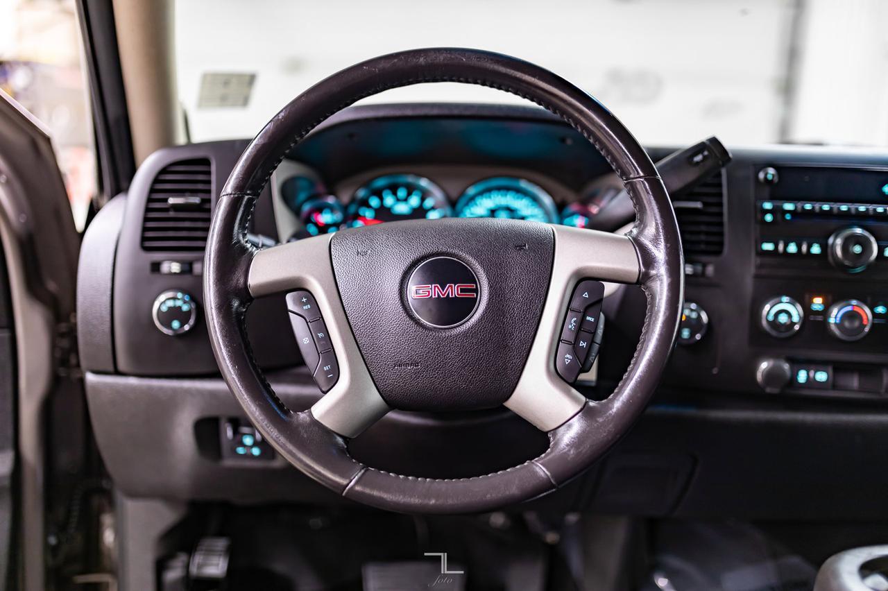 2012 GMC Sierra 2500HD 4x4 Crew Cab SLE Z71 Diesel Red Deer AB