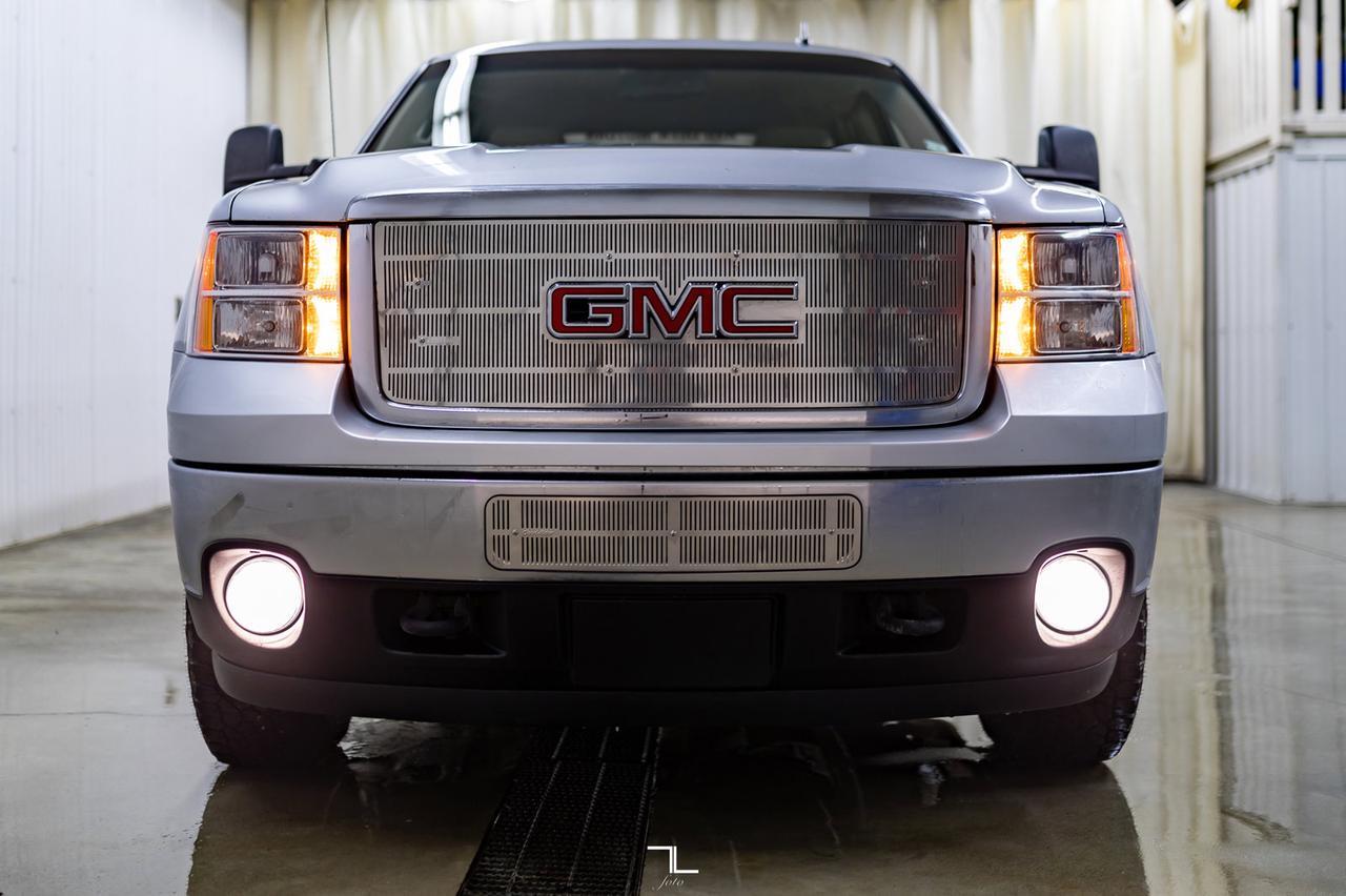 2012 GMC Sierra 2500HD 4x4 Ext Cab SLE Longbox Diesel BCam Red Deer AB