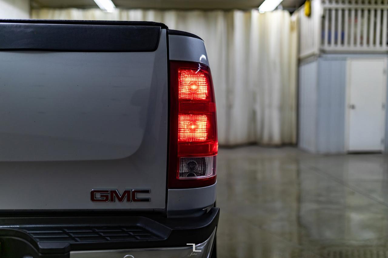 2012 GMC Sierra 2500HD 4x4 Ext Cab SLE Longbox Diesel BCam Red Deer AB