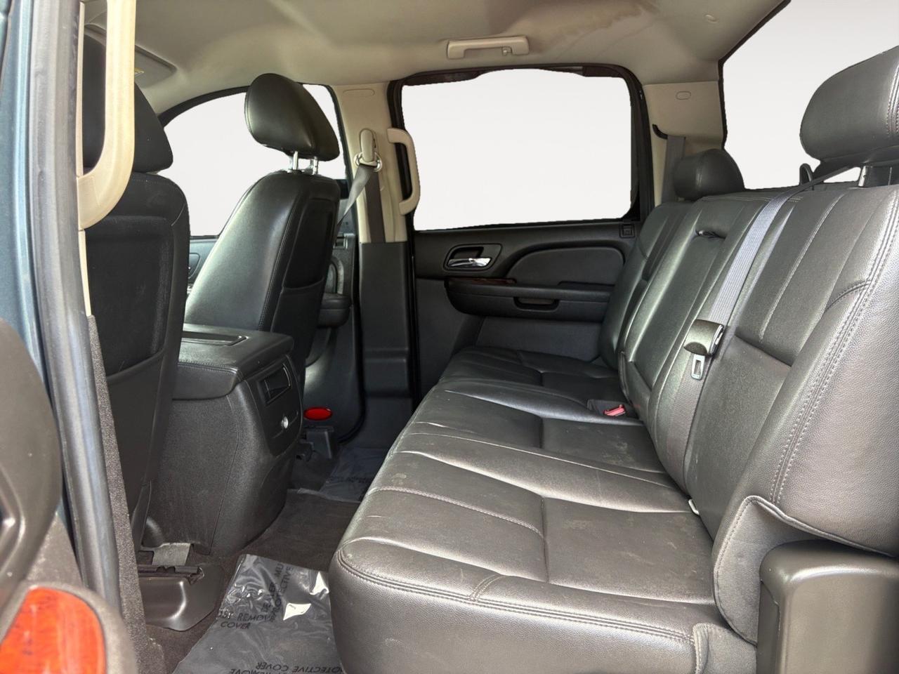 2012 GMC Sierra 2500HD SLT, BED LINER, LIFTED, BACKUP CAMERA, TOW PACKAGE, HARD TONNEAU COVER, LOW MILEAGE, CLEAN CARFAX, JUMP IN THIS CHEVY TODAY! Virginia Beach VA