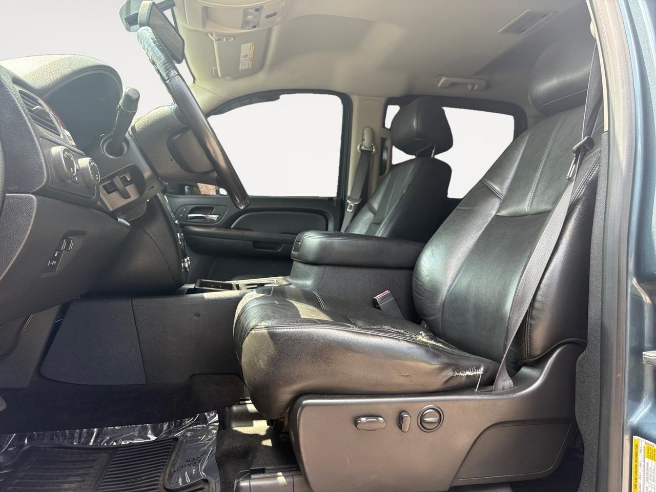 2012 GMC Sierra 2500HD SLT, BED LINER, LIFTED, BACKUP CAMERA, TOW PACKAGE, HARD TONNEAU COVER, LOW MILEAGE, CLEAN CARFAX, JUMP IN THIS CHEVY TODAY! Virginia Beach VA