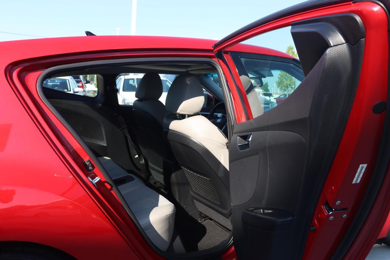 2012 HYUNDAI VELOSTER Houston TX
