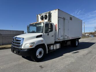Hino No Model 22' Box Truck w Shredder Unit 2012