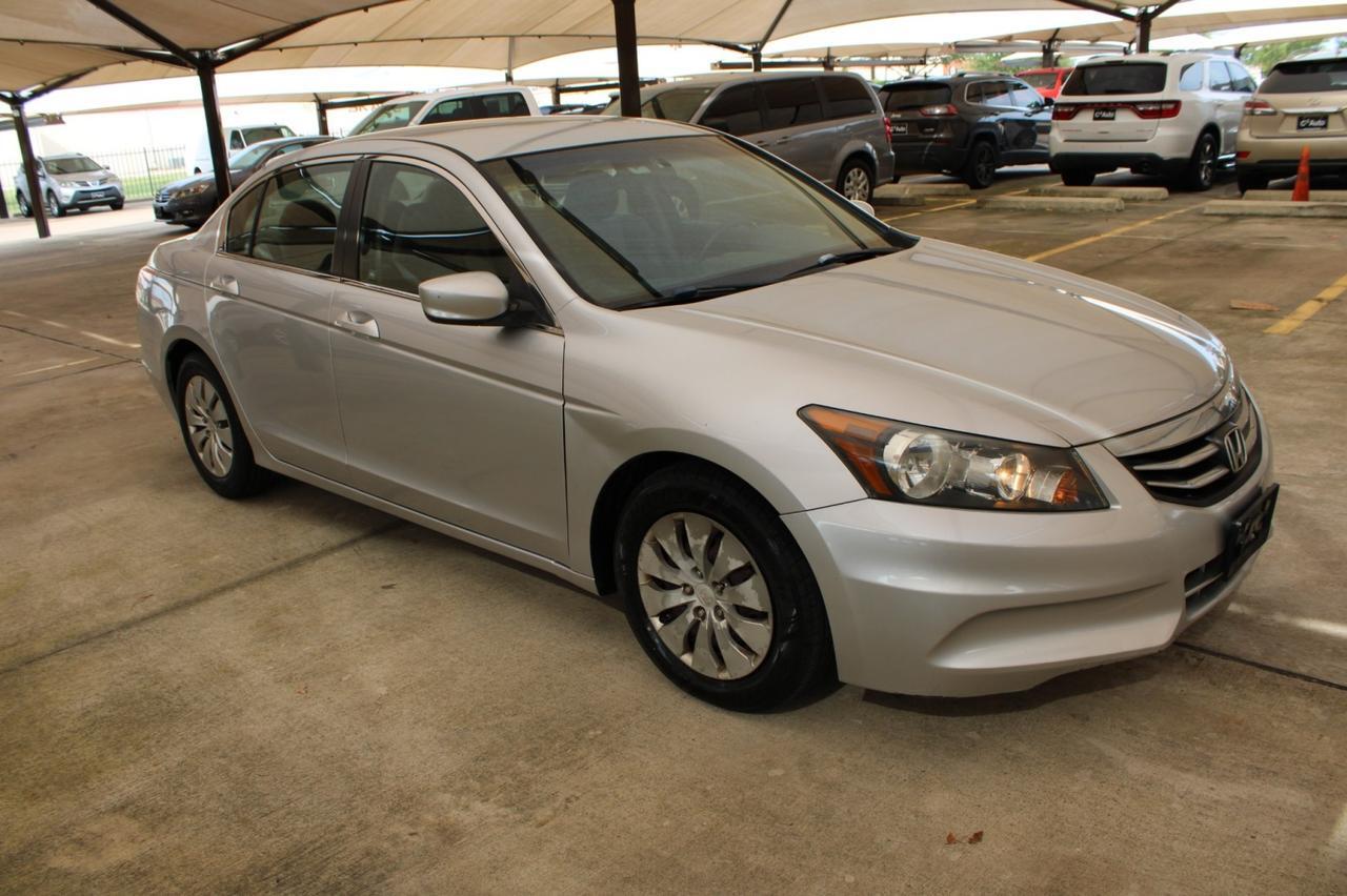 2016 Toyota Corolla L photo 6