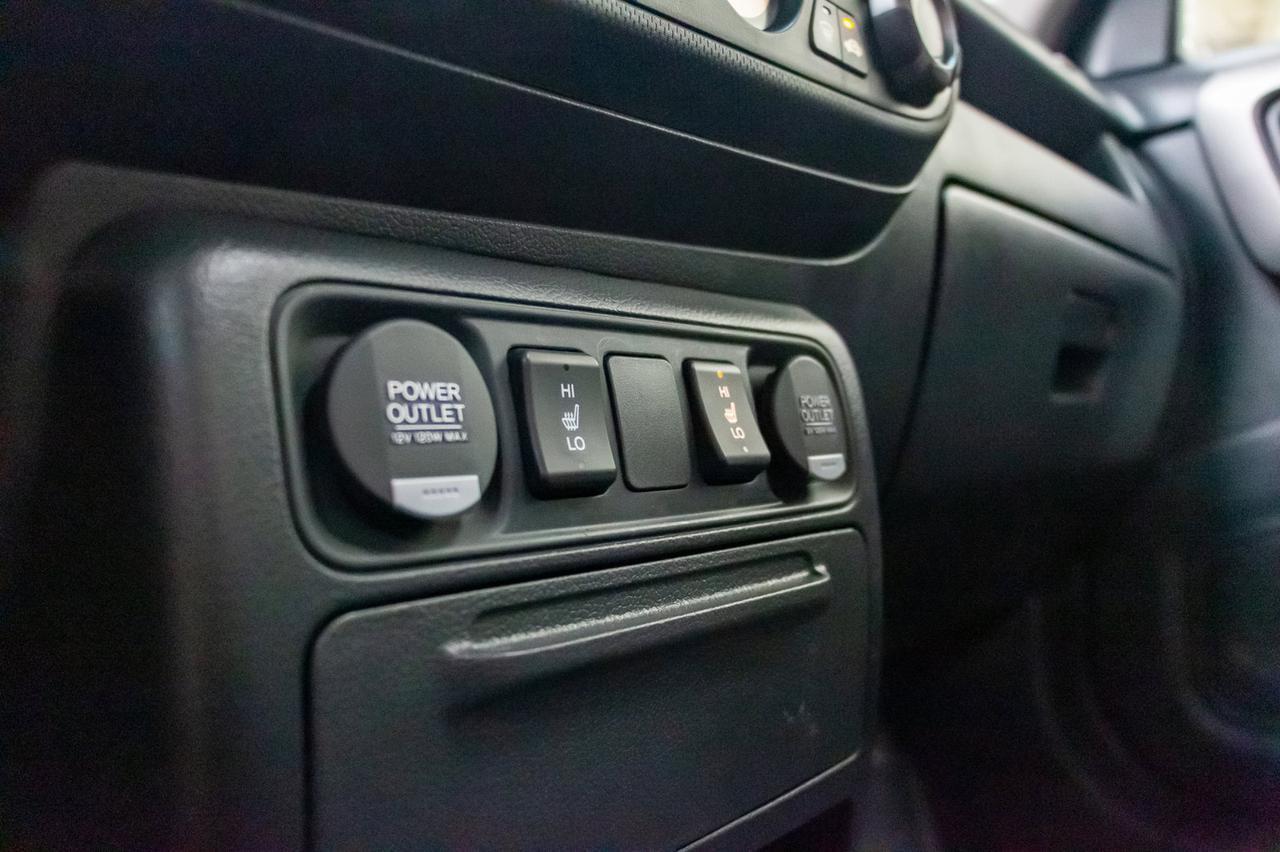 2012 Honda Ridgeline 4x4 Crew Cab Sport Touring Leather Roof Nav Red Deer AB