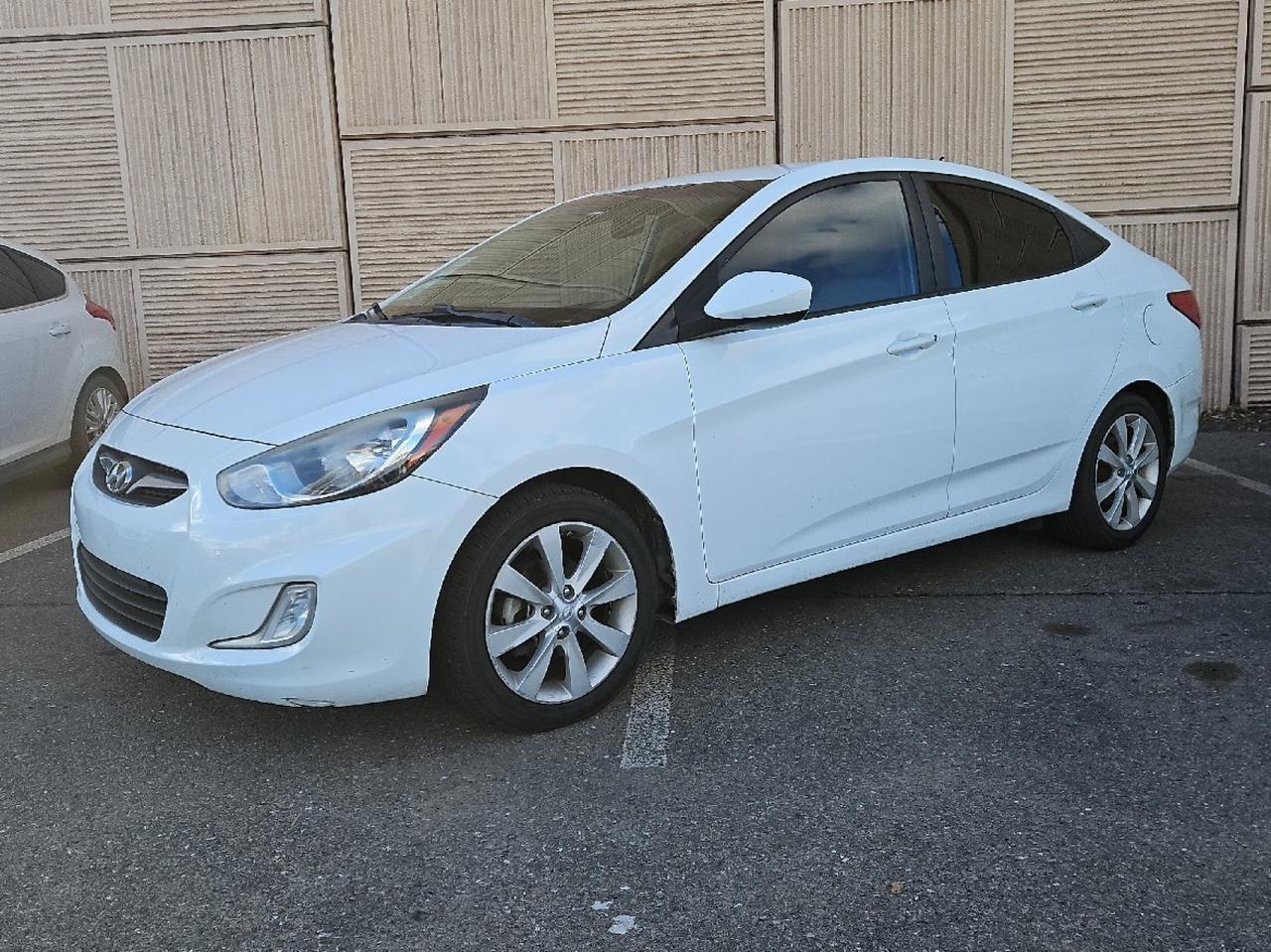 2012 Hyundai Accent GLS