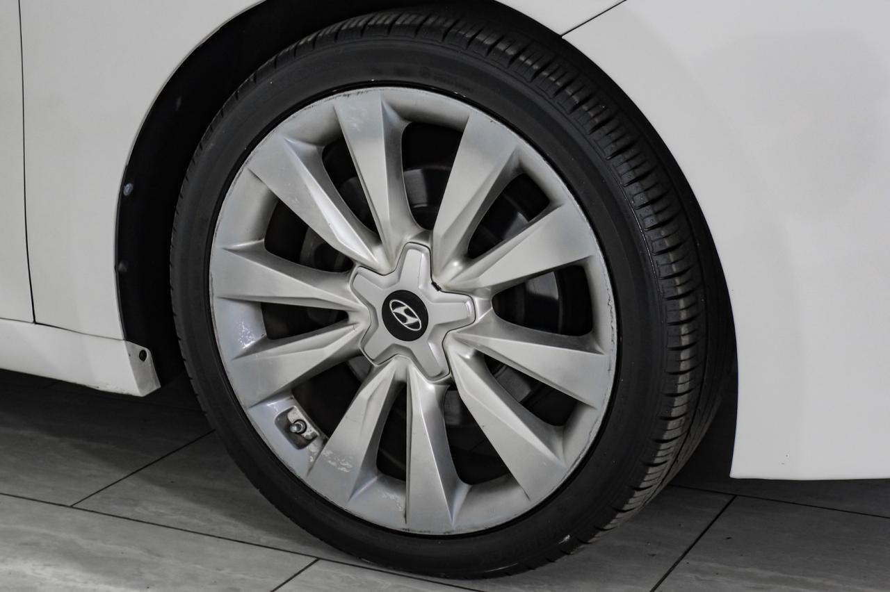 2012 Hyundai Azera TECHNOLOGY PKG NAVIGATION PANORAMA LEATHER SEATS REAR CAMERA KEY Carrollton TX