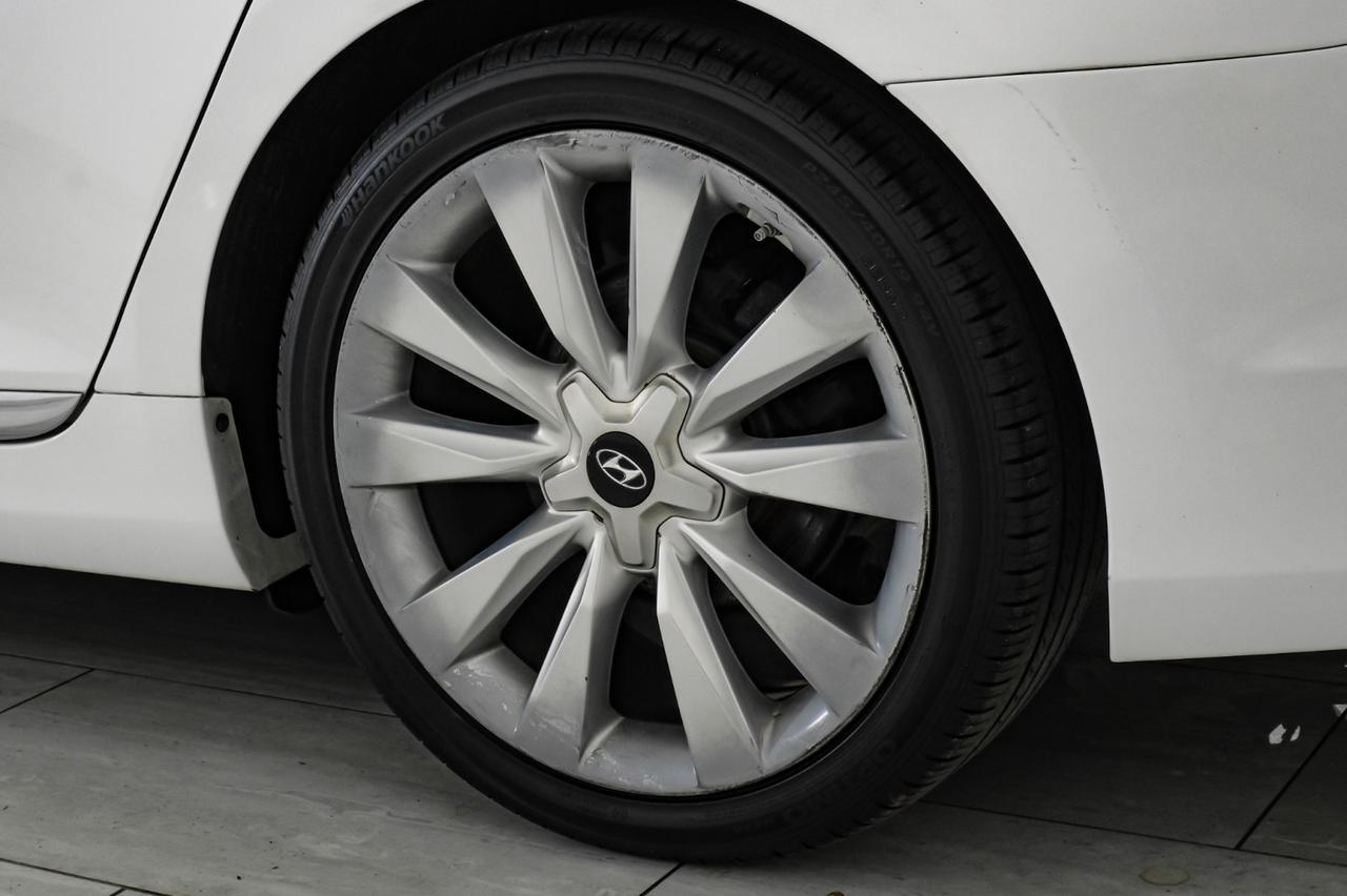 2012 Hyundai Azera TECHNOLOGY PKG NAVIGATION PANORAMA LEATHER SEATS REAR CAMERA KEY Carrollton TX