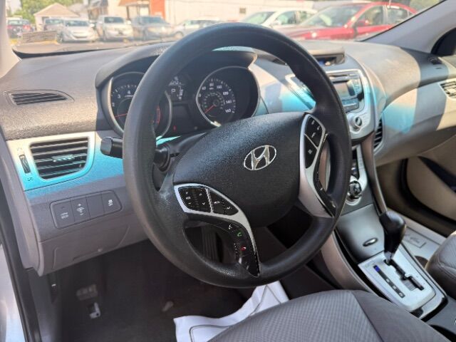 2012 Hyundai Elantra
