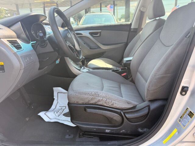 2012 Hyundai Elantra