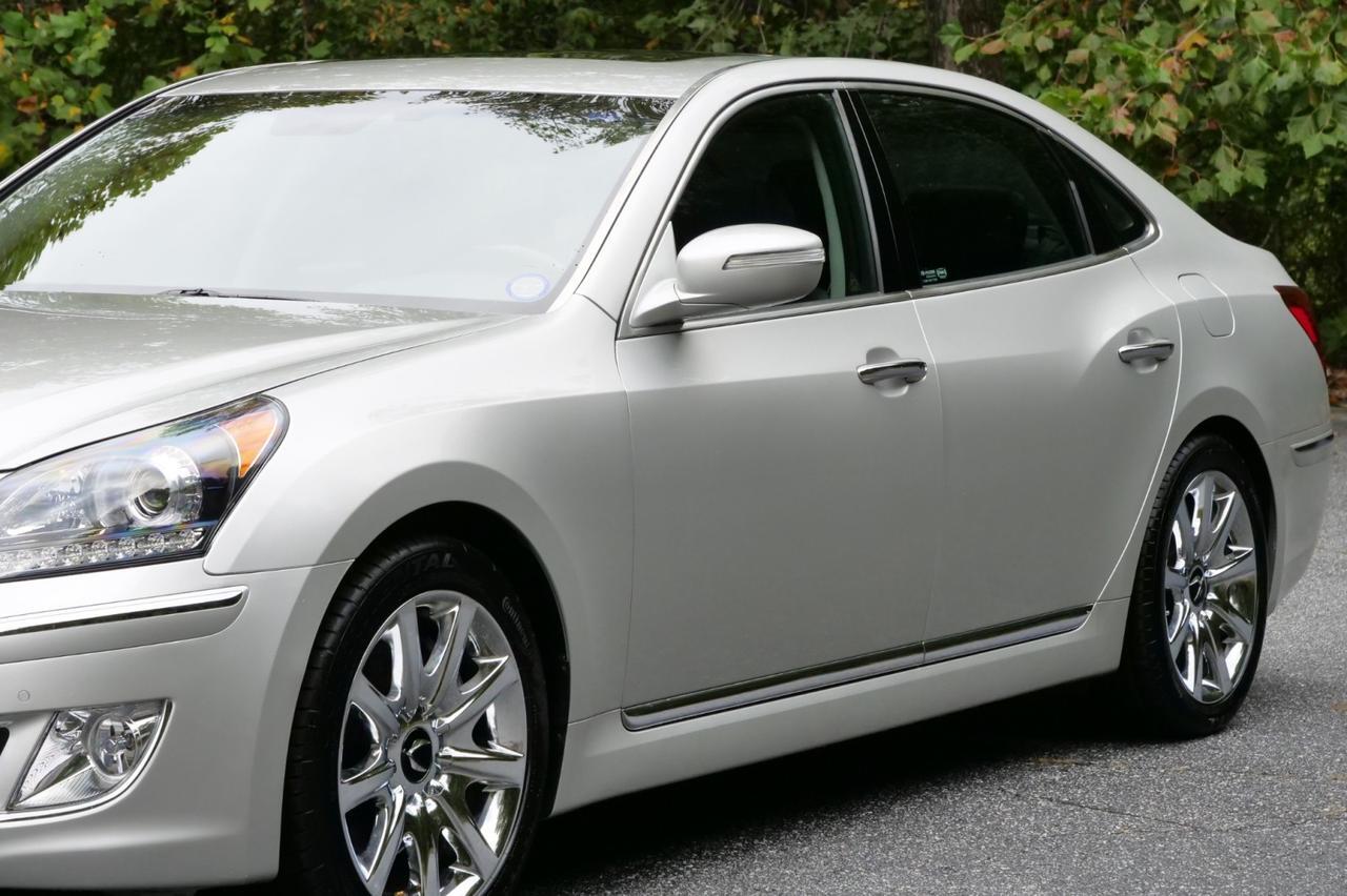 2012 Hyundai Equus Signature / Driver Massage / Cooled Seats / Sunroof! Lincolnton NC