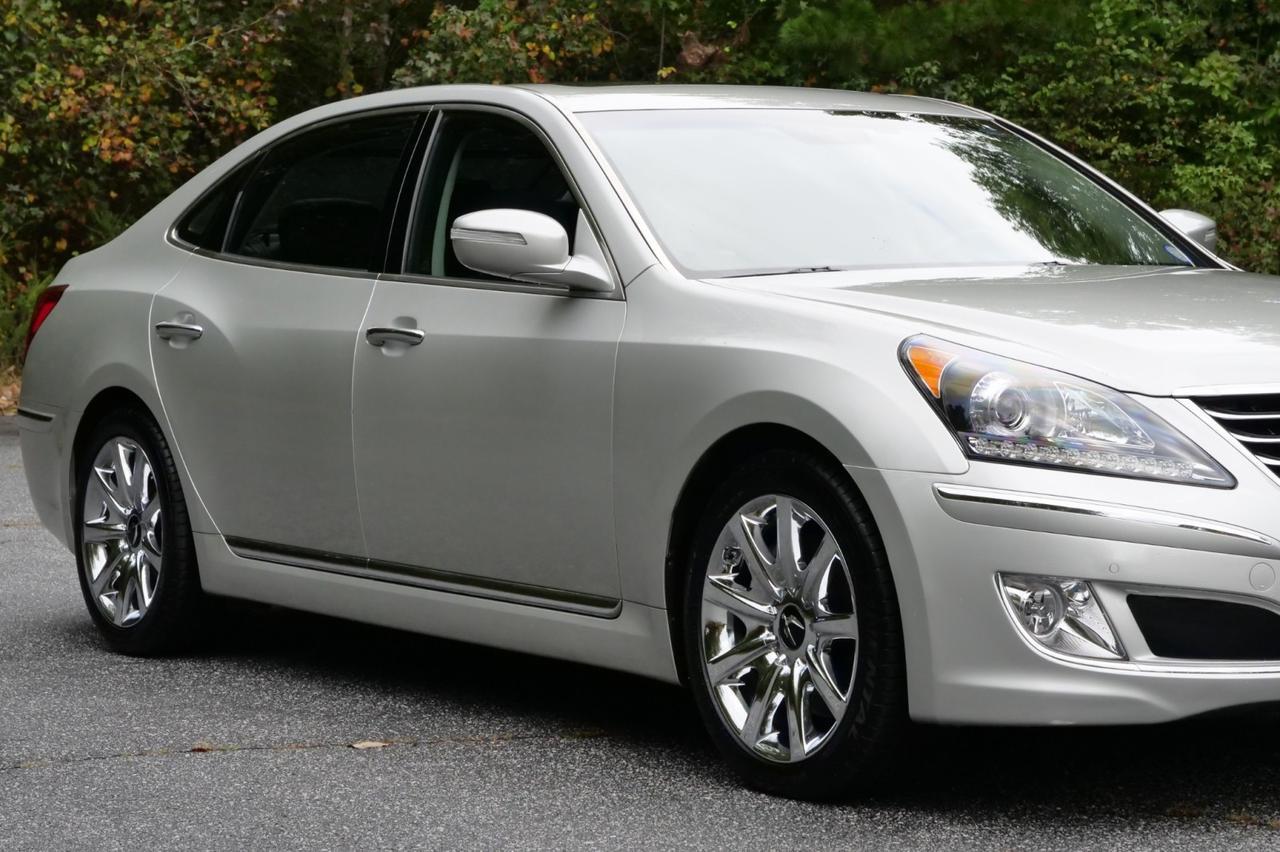 2012 Hyundai Equus Signature / Driver Massage / Cooled Seats / Sunroof! Lincolnton NC