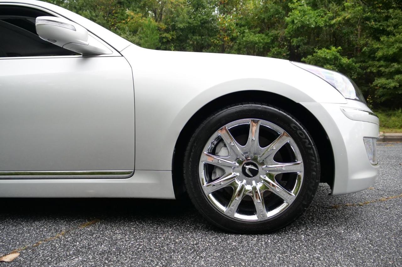 2012 Hyundai Equus Signature / Driver Massage / Cooled Seats / Sunroof! Lincolnton NC