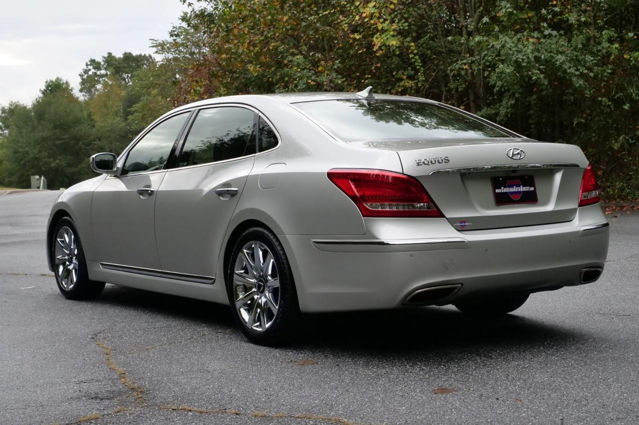 2012 Hyundai Equus Signature / Driver Massage / Cooled Seats / Sunroof! Lincolnton NC