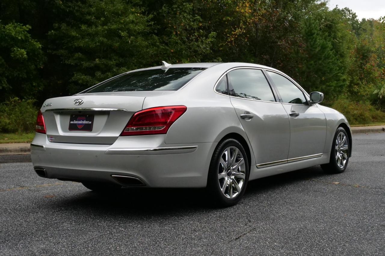 2012 Hyundai Equus Signature / Driver Massage / Cooled Seats / Sunroof! Lincolnton NC