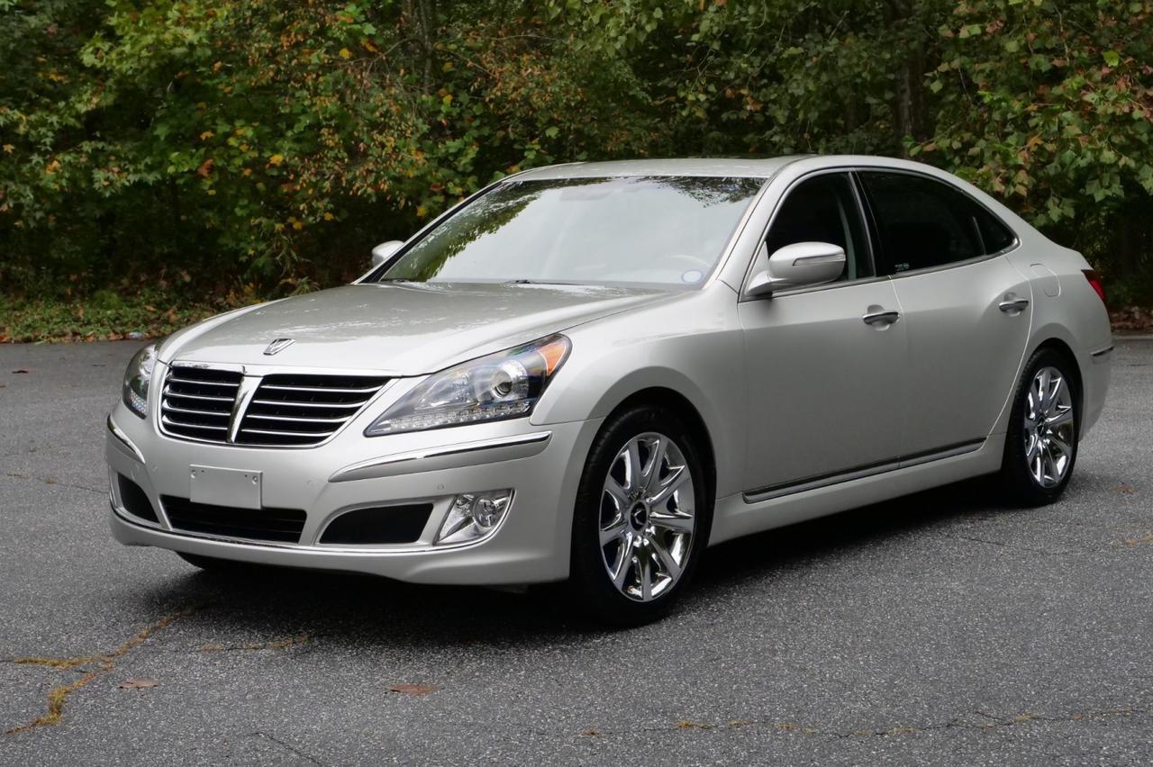 2012 Hyundai Equus Signature / Driver Massage / Cooled Seats / Sunroof! Lincolnton NC