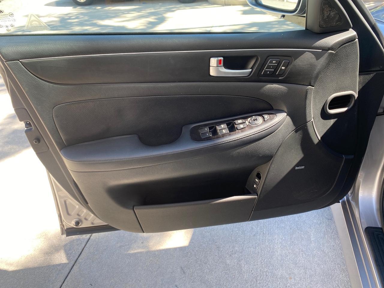 2012 Hyundai Genesis 3.8L SUNROOF PREM PKG Pompano Beach FL