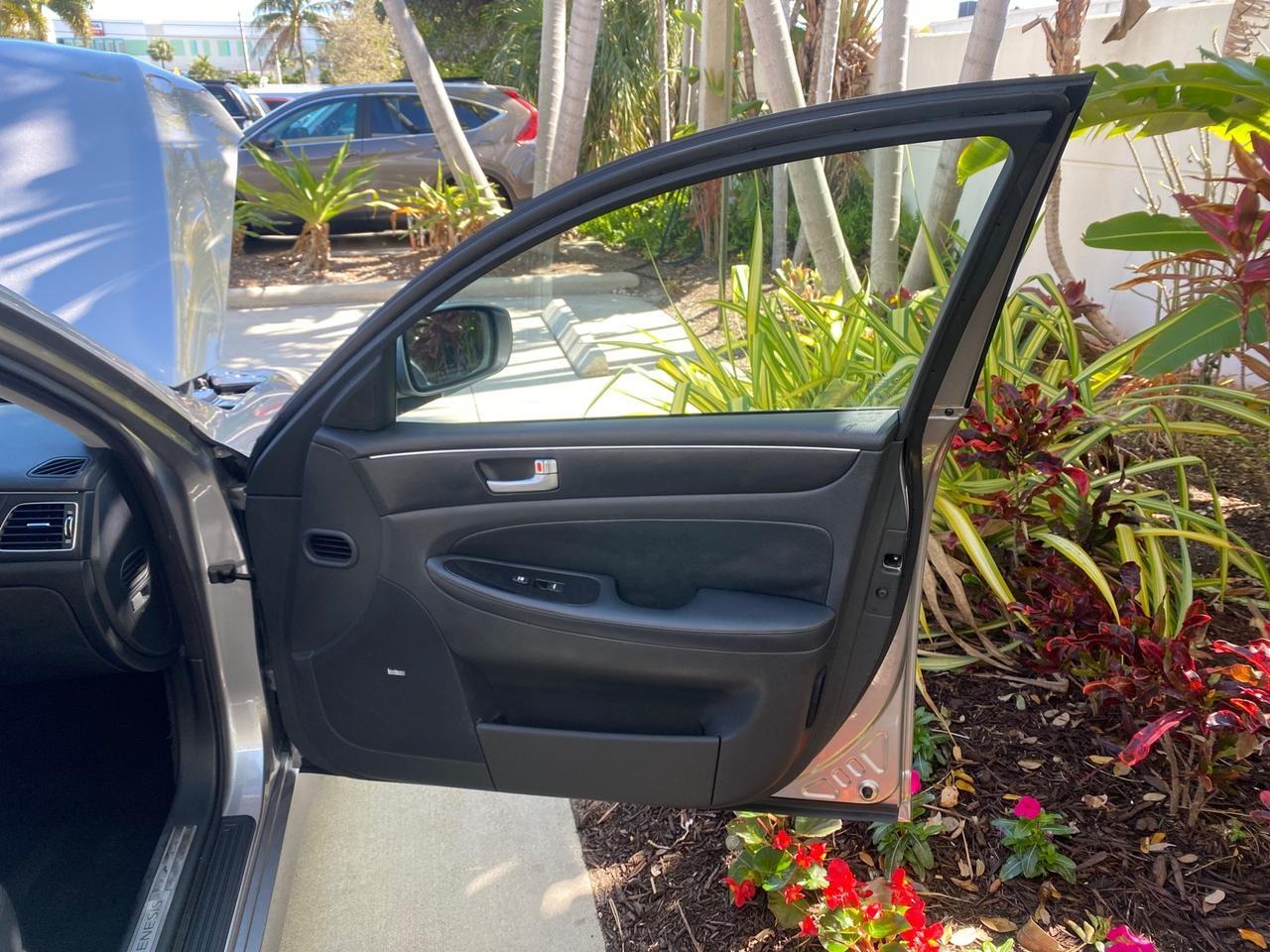 2012 Hyundai Genesis 3.8L SUNROOF PREM PKG Pompano Beach FL