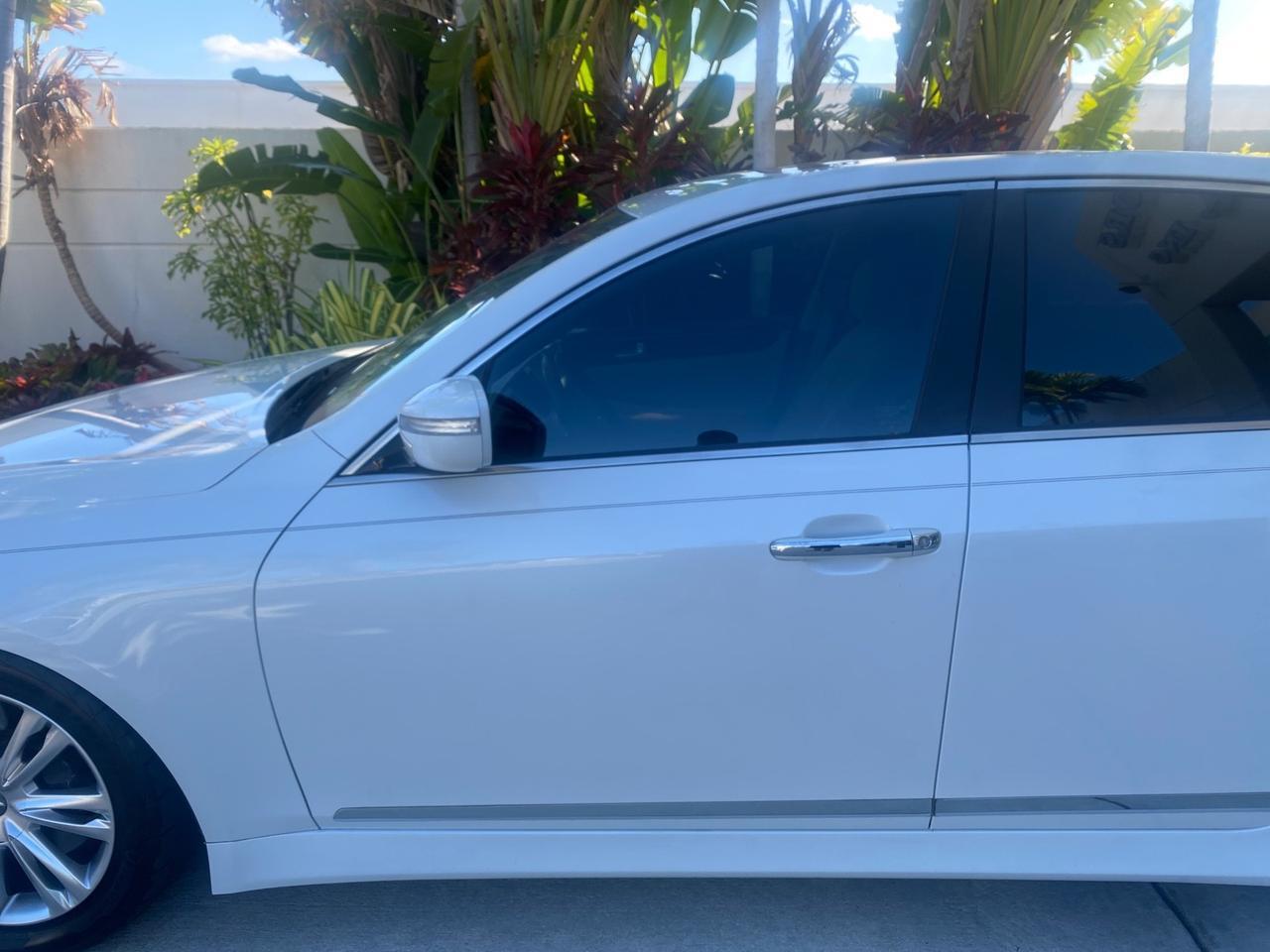 2012 Hyundai Genesis 4.6L V8 LOW MILES PEARL WHITE Pompano Beach FL