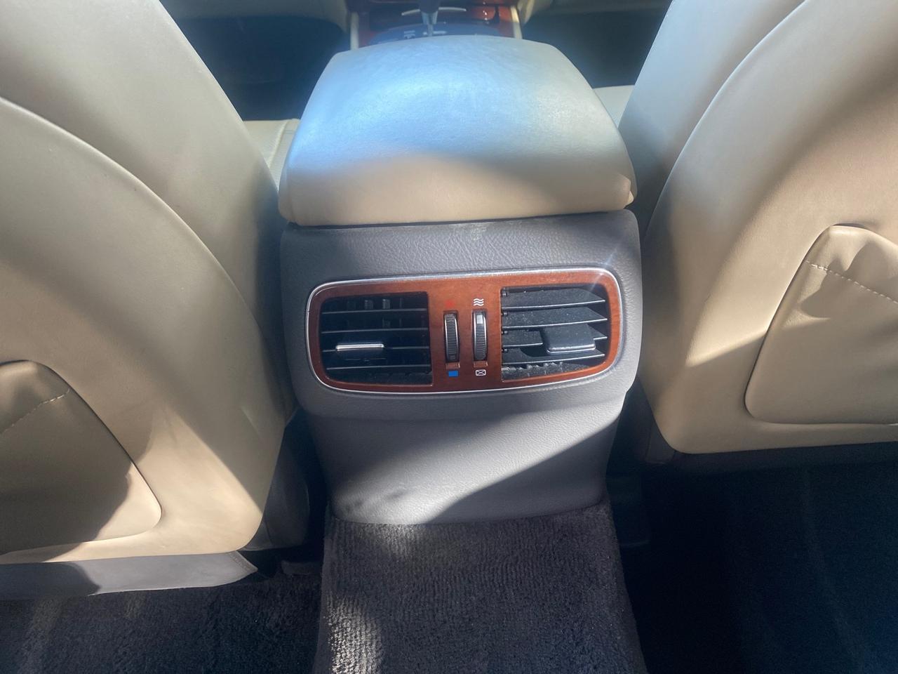 2012 Hyundai Genesis 4.6L V8 LOW MILES PEARL WHITE Pompano Beach FL