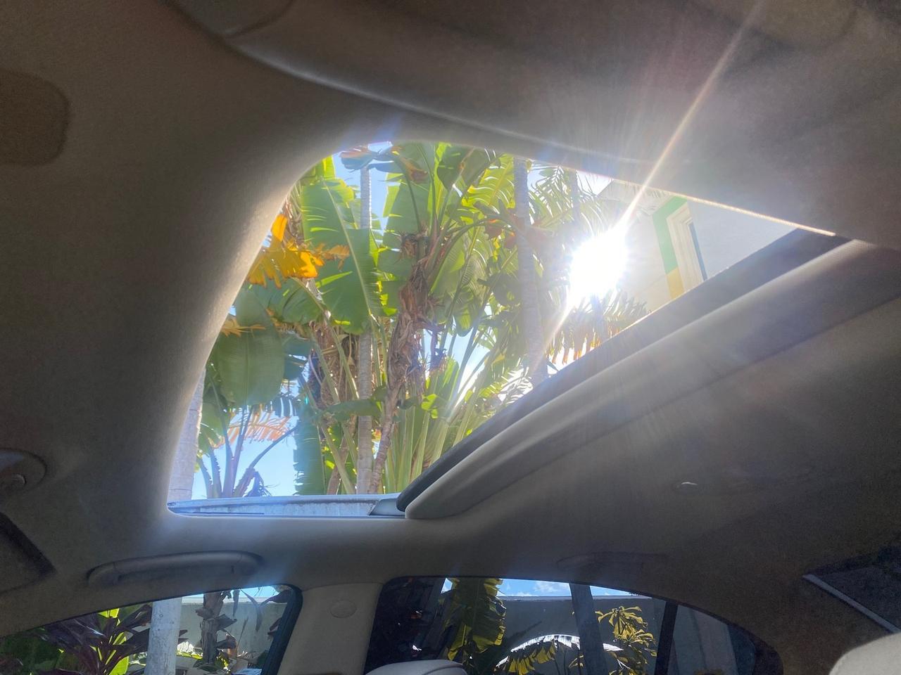 2012 Hyundai Genesis 4.6L V8 LOW MILES PEARL WHITE Pompano Beach FL