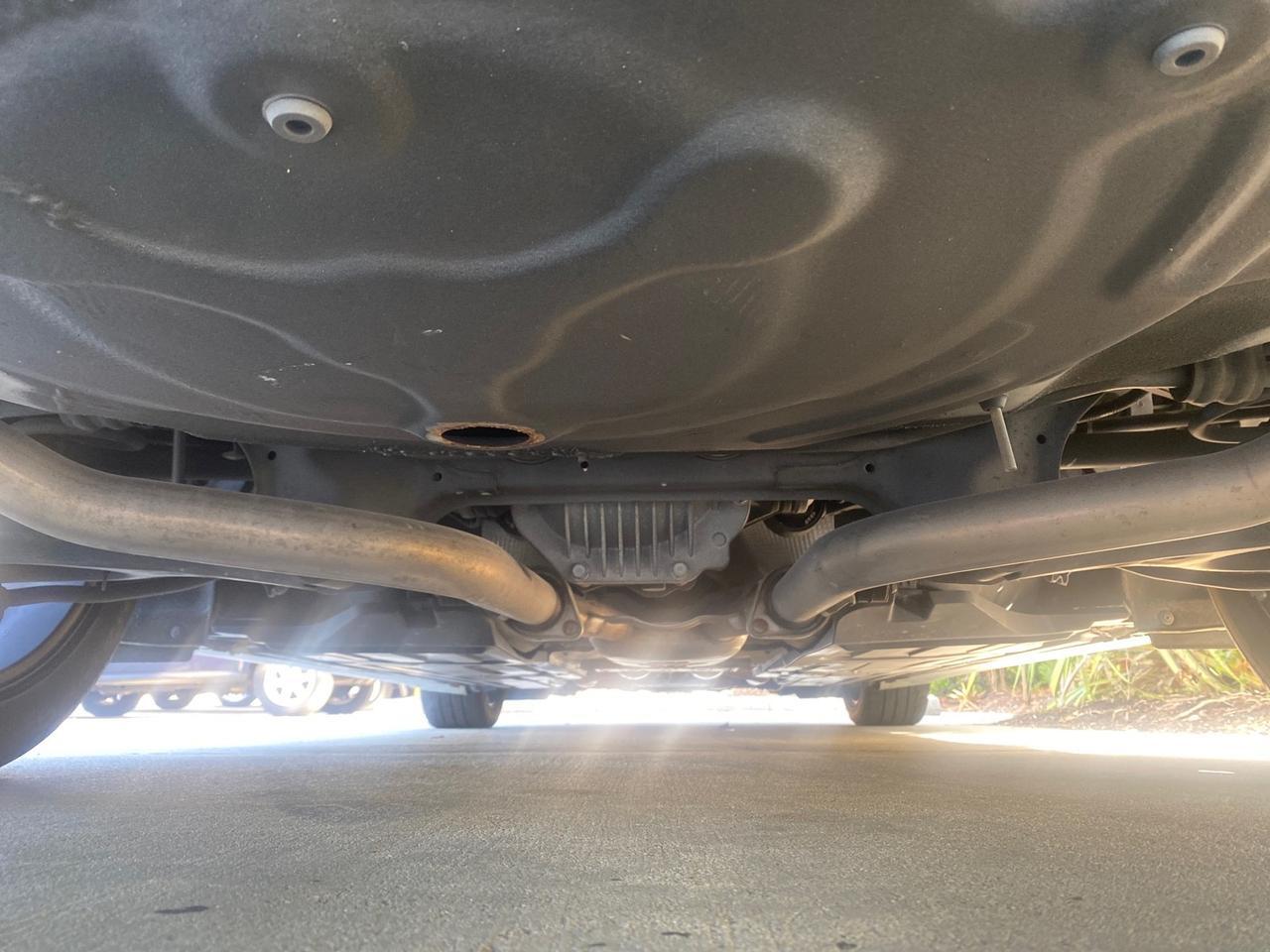 2012 Hyundai Genesis 4.6L V8 LOW MILES PEARL WHITE Pompano Beach FL