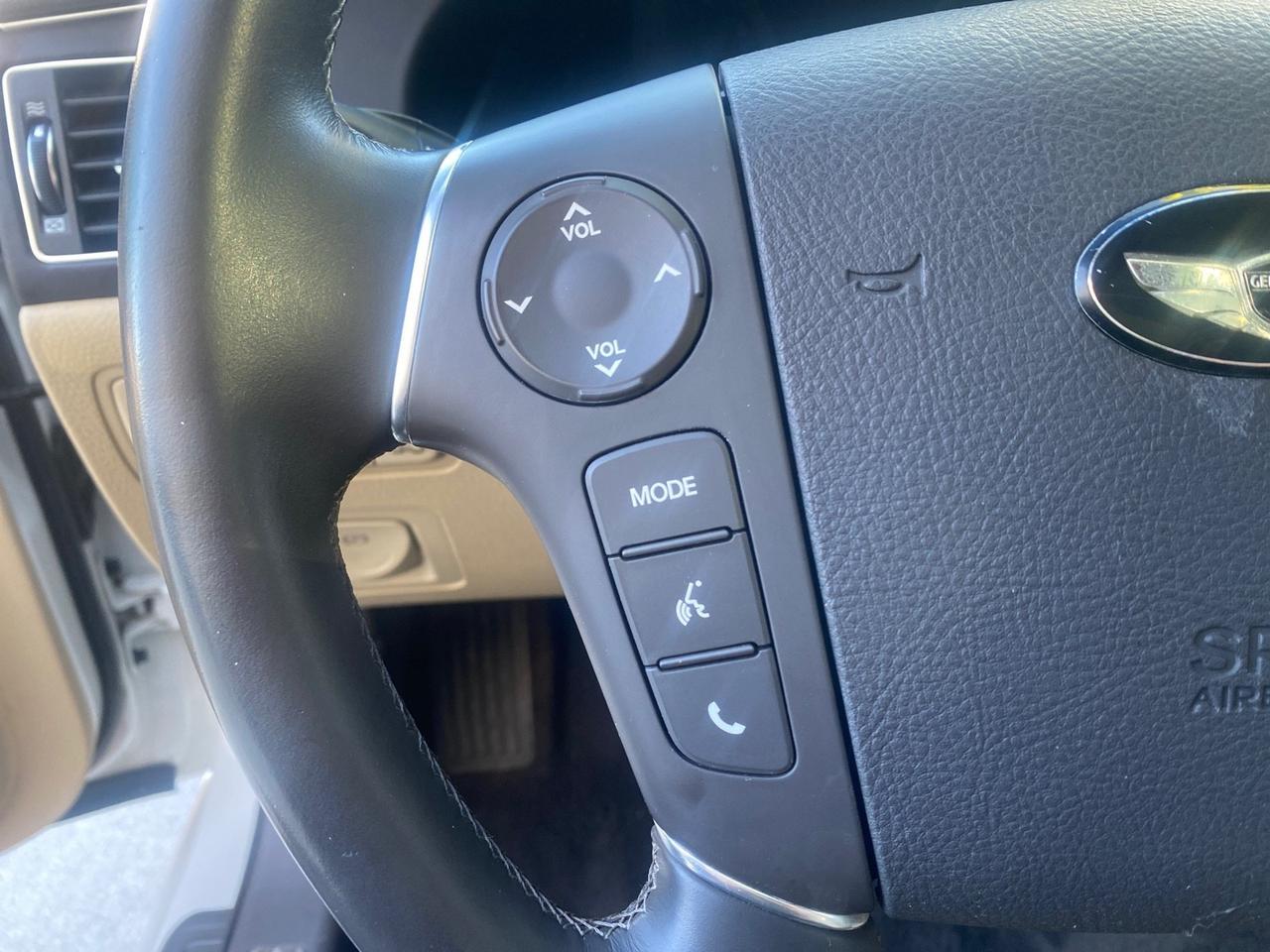 2012 Hyundai Genesis 4.6L V8 LOW MILES PEARL WHITE Pompano Beach FL