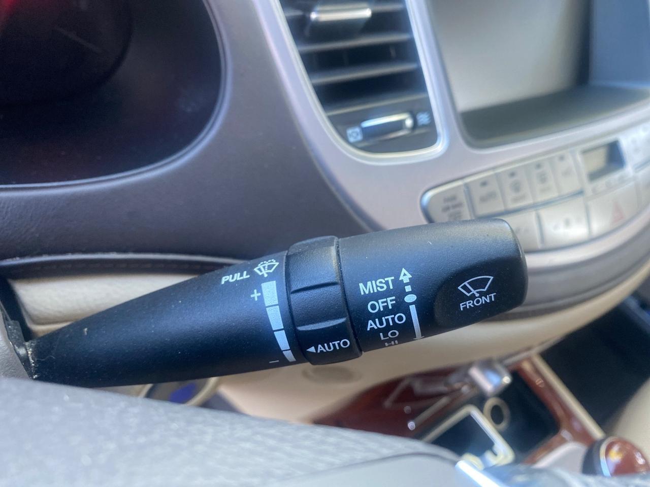 2012 Hyundai Genesis 4.6L V8 LOW MILES PEARL WHITE Pompano Beach FL