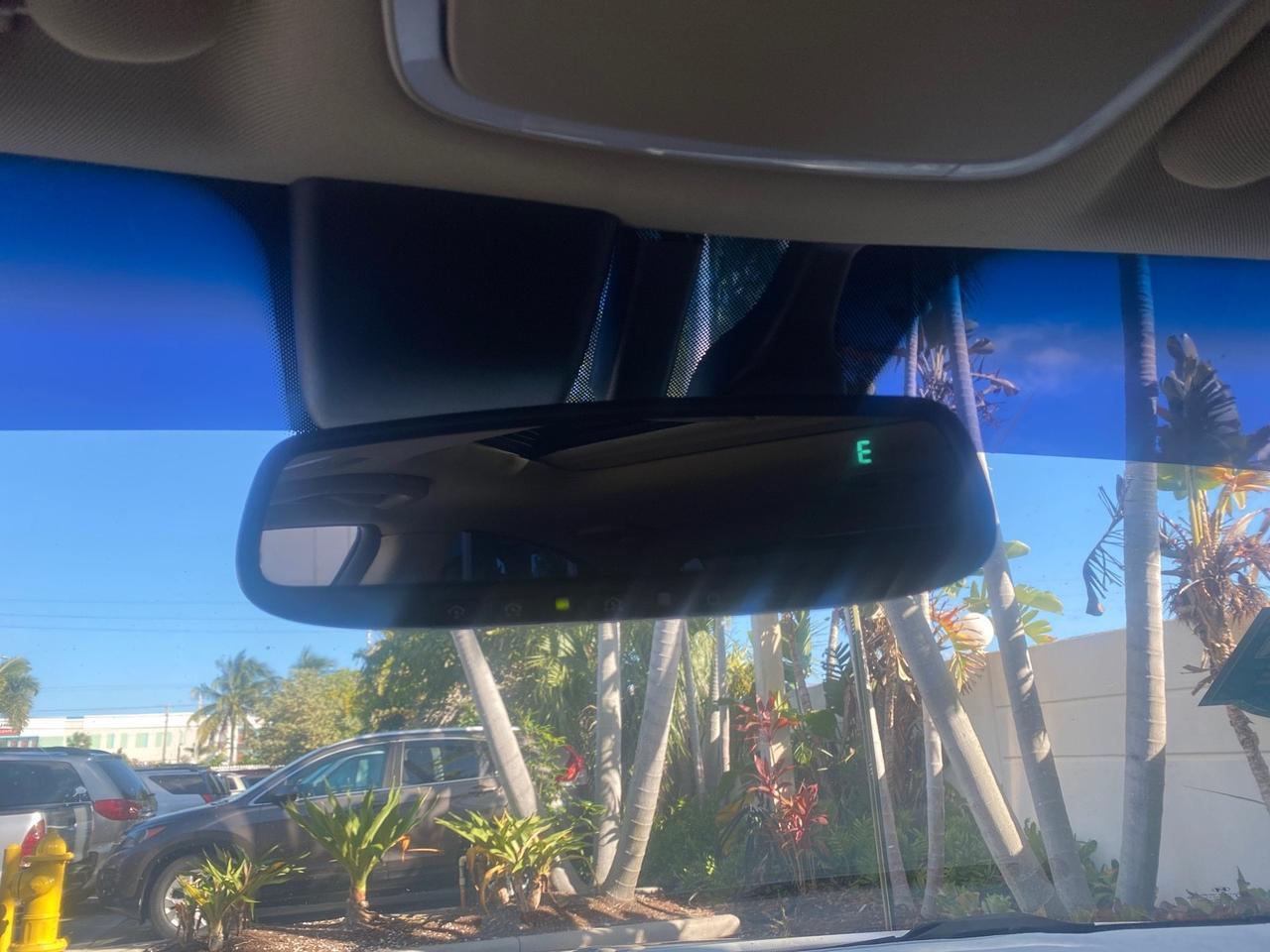 2012 Hyundai Genesis 4.6L V8 LOW MILES PEARL WHITE Pompano Beach FL