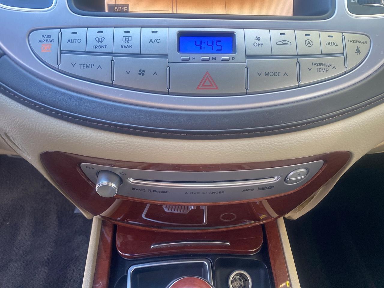 2012 Hyundai Genesis 4.6L V8 LOW MILES PEARL WHITE Pompano Beach FL