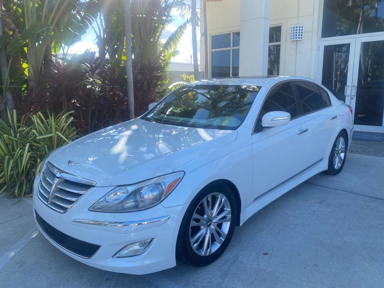 2012 Hyundai Genesis 4.6L V8 LOW MILES PEARL WHITE Pompano Beach FL