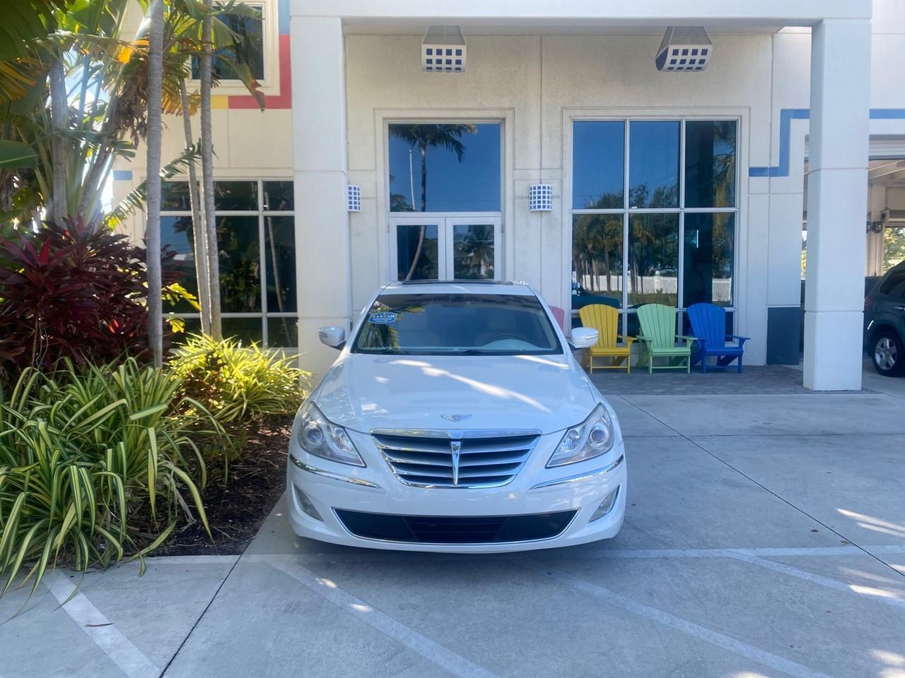 2012 Hyundai Genesis 4.6L V8 LOW MILES PEARL WHITE Pompano Beach FL
