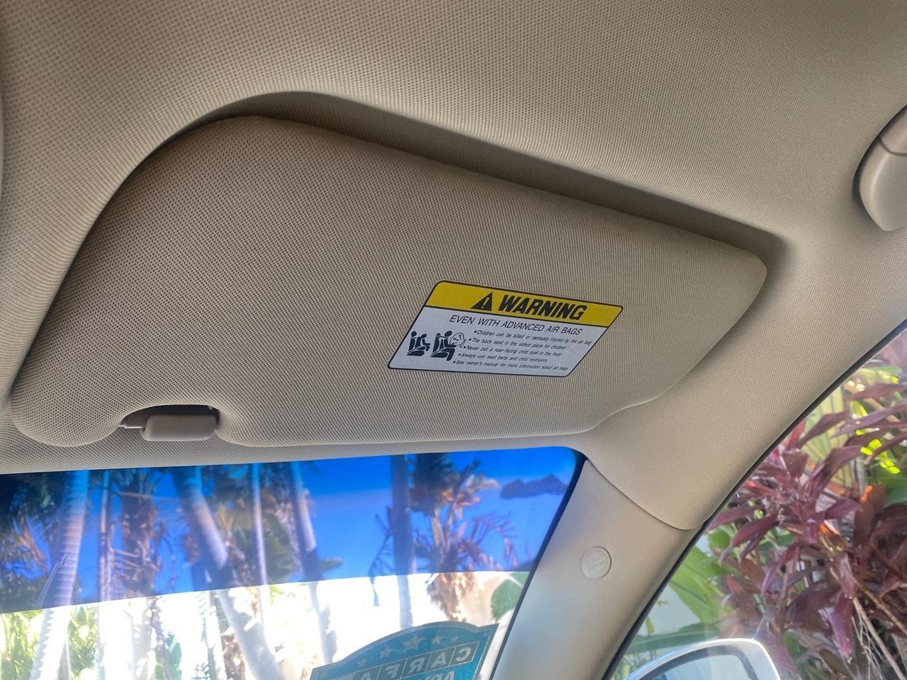 2012 Hyundai Genesis 4.6L V8 LOW MILES PEARL WHITE Pompano Beach FL