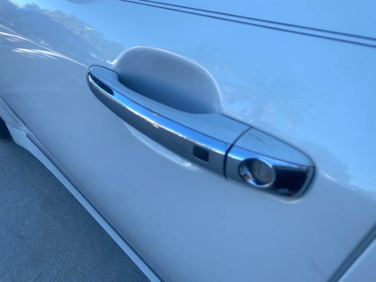 2012 Hyundai Genesis 4.6L V8 LOW MILES PEARL WHITE Pompano Beach FL