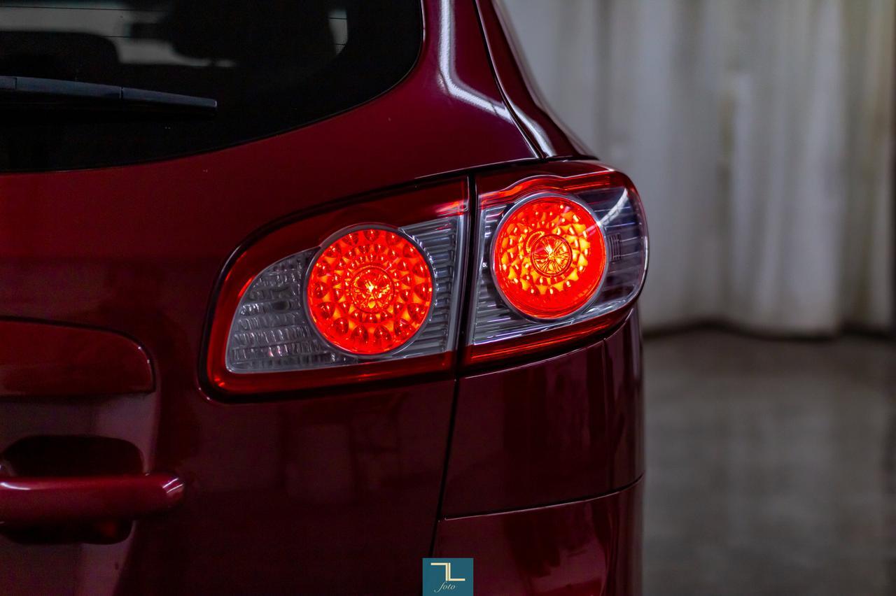 2012 Hyundai Santa Fe AWD GL Red Deer AB