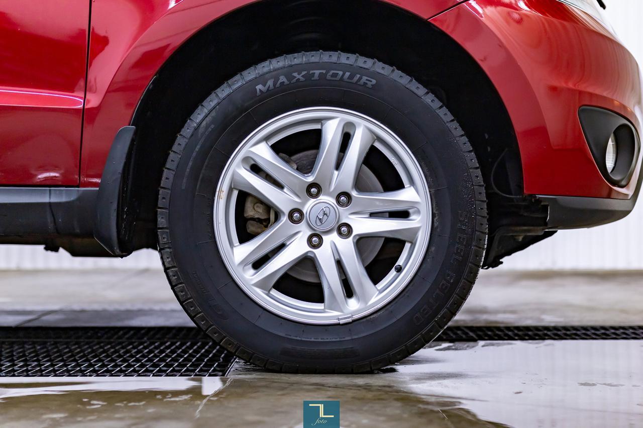 2012 Hyundai Santa Fe AWD GL Red Deer AB