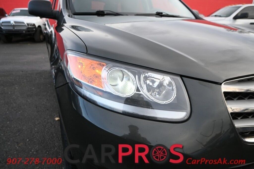 2012 Hyundai Santa Fe GLS - All Wheel Drive - Power Windows & Door Locks - Keyless Entry - AUX & USB Plug-in - Cruise Control - Aluminum Wheels - New Tires Anchorage AK