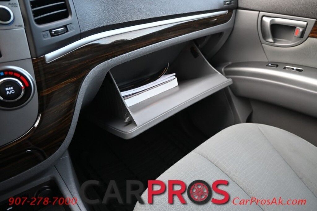 2012 Hyundai Santa Fe GLS - All Wheel Drive - Power Windows & Door Locks - Keyless Entry - AUX & USB Plug-in - Cruise Control - Aluminum Wheels - New Tires Anchorage AK