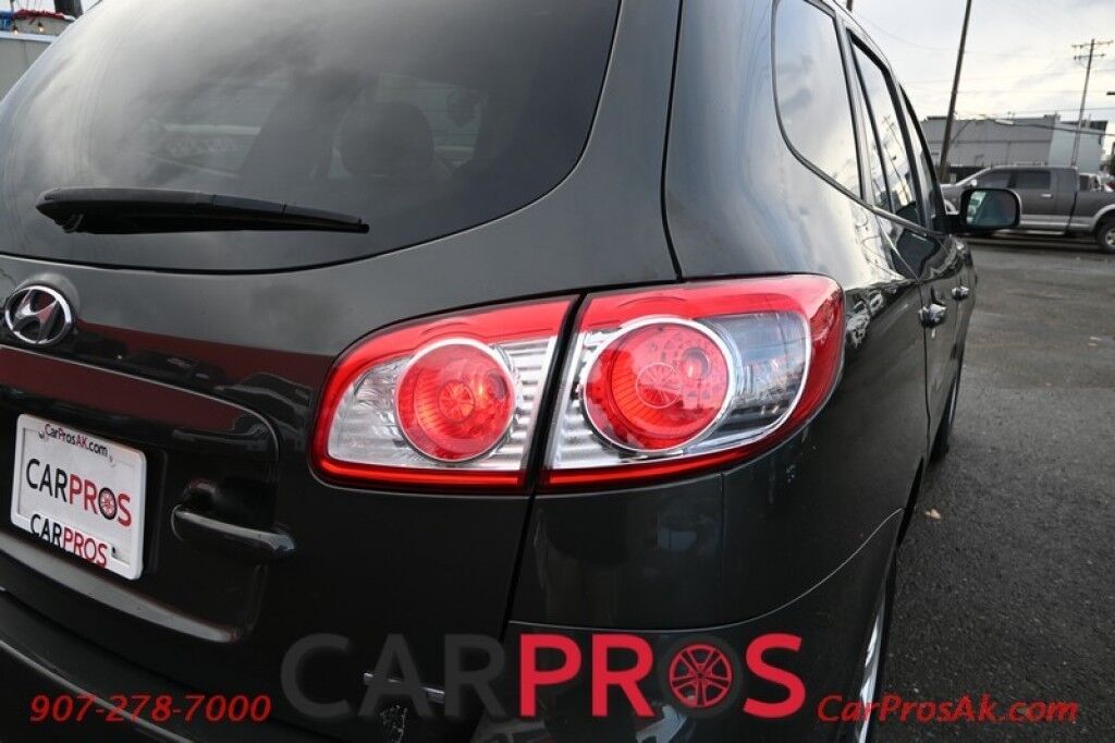 2012 Hyundai Santa Fe GLS - All Wheel Drive - Power Windows & Door Locks - Keyless Entry - AUX & USB Plug-in - Cruise Control - Aluminum Wheels - New Tires Anchorage AK