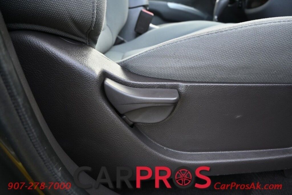 2012 Hyundai Santa Fe GLS - All Wheel Drive - Power Windows & Door Locks - Keyless Entry - AUX & USB Plug-in - Cruise Control - Aluminum Wheels - New Tires Anchorage AK