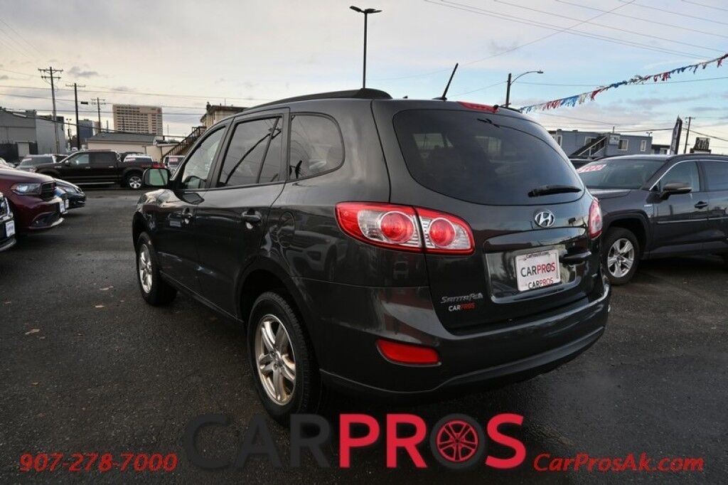 2012 Hyundai Santa Fe GLS - All Wheel Drive - Power Windows & Door Locks - Keyless Entry - AUX & USB Plug-in - Cruise Control - Aluminum Wheels - New Tires Anchorage AK