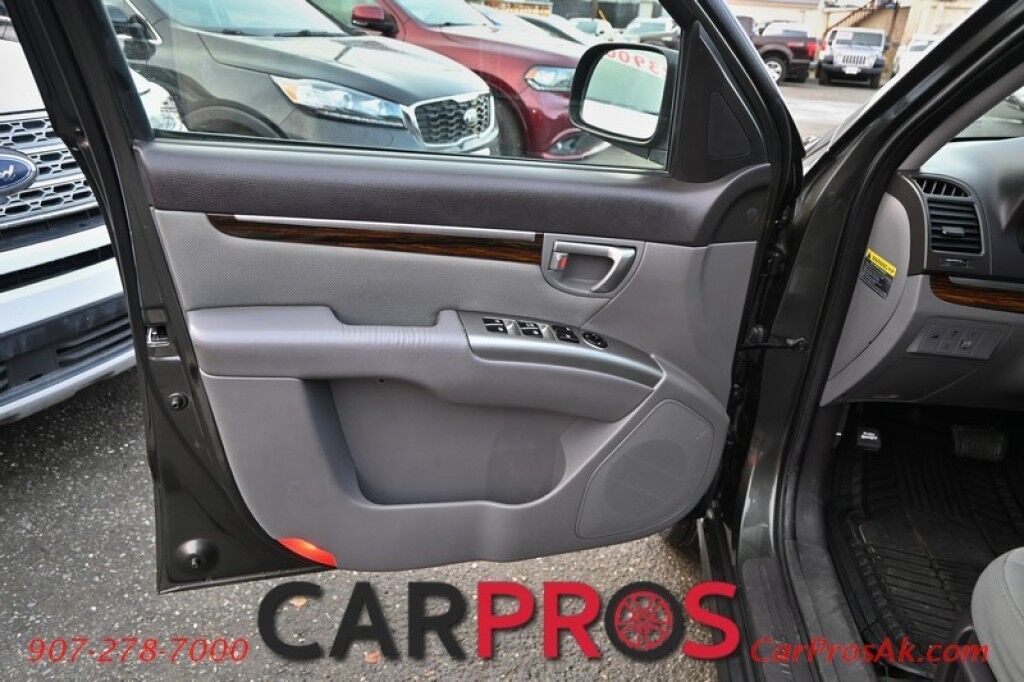 2012 Hyundai Santa Fe GLS - All Wheel Drive - Power Windows & Door Locks - Keyless Entry - AUX & USB Plug-in - Cruise Control - Aluminum Wheels - New Tires Anchorage AK