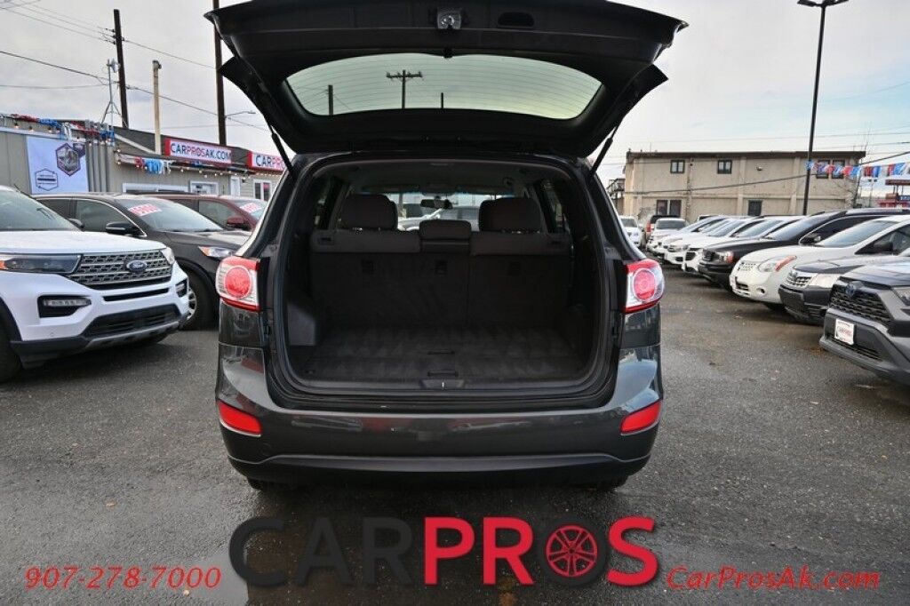 2012 Hyundai Santa Fe GLS - All Wheel Drive - Power Windows & Door Locks - Keyless Entry - AUX & USB Plug-in - Cruise Control - Aluminum Wheels - New Tires Anchorage AK